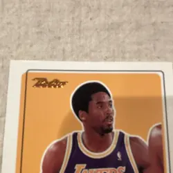 1999-00 Retro Upper Deck Kobe Bryant #8 Los Angeles Lakers Basketball Card - Image 2
