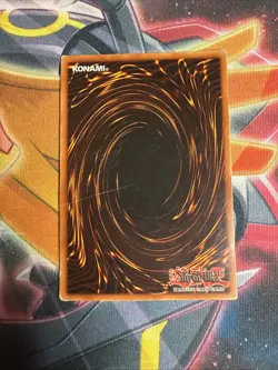 Blue-Eyes White Dragon SDK-001 Ultra Rare - Image 2