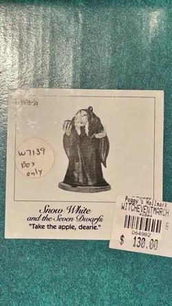 WDCC Snow White and Witch Figurines Disney Classics Collection with COA NIB - Image 4