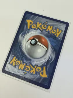 Pokemon TCG Vivid Voltage Raikou Card 050/185 Amazing Rare - Image 3