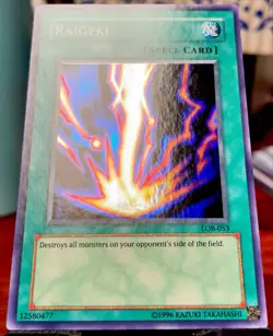 MINT+++ 🔥 2002 Raigeki Legend of Blue Eyes White Dragon Super Rare LOB-053 - Image 2