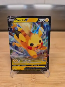 Pikachu V SWSH285 Holo Promo Sword & Shield Promo Pokemon NM/M - Image 2