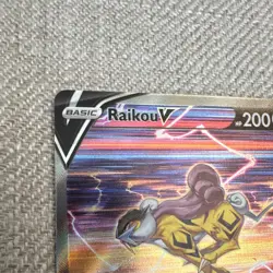 Raikou V GG41/GG70 Crown Zenith Galarian Gallery Full Art Holo EN - Image 2