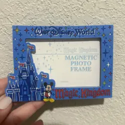 Rare Walt Disney World Magic Kingdom Picture Frame 3x4in Disney Castle Magnet - Image 1