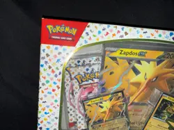 Pokemon TCG S&V Scarlet & Violet 151 Zapdos EX Collection Box - Image 4