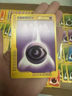 Over 100 ereader energies from expedition and more NM-DMG Vintage pokemon cards - Image 4