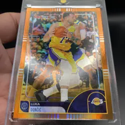 2025-26 Topps NBA Hoops Orange Hoops #8 Luka Doncic Los Angeles Lakers - Image 4