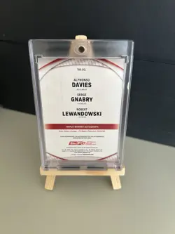 Bayern Munich Lineage Triple Auto /10 Lewandowski - Image 2