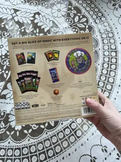 Magic: The Gathering | Teenage Mutant Ninja Turtles Pizza Bundle - Image 2
