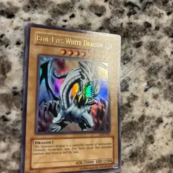 Konami Yu-Gi-Oh! Blue-Eyes White Dragon LOB-EN001 Ultra Rare Holo Unlimited - Image 3