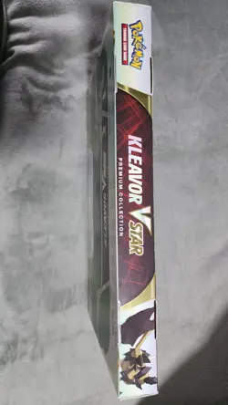 Kleavor VStar Premium Collection Box Pokemon TCG NEW - Image 4
