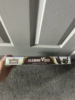 Pokemon TCG Kleavor Vstar Premium Collection Box Fusion Strike NEW/SEALED - Image 3
