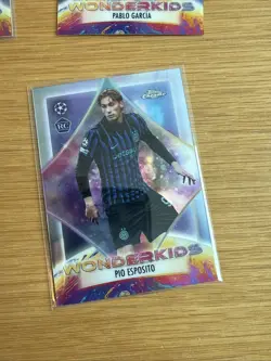 *LOT OF (15) 2025-26 Topps Chrome UEFA UCC Wonderkids Refractor RC’s - Image 2
