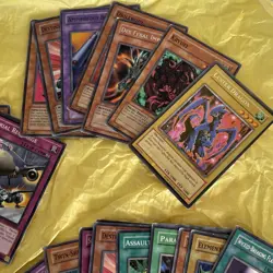 Yu-Gi-Oh Pokemon Mixed Trading Card Lot 1st Edition Bulk Collection 80+ Cards - Image 4