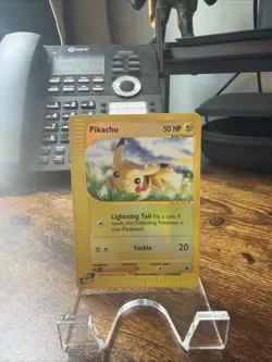 PIKACHU EXPEDITION 124/165 Reverse Holo CLEAN LP/NM - Image 1