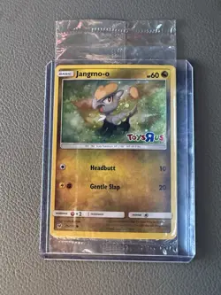 POKEMON JANGMO-O 75/111 -TOYS R US PROMO CARD SEALED Tcg - Image 1