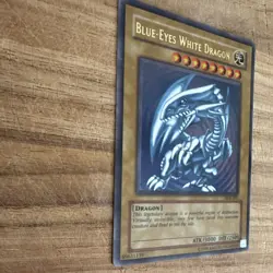 Yu-Gi-Oh! Konami Blue-Eyes White Dragon SDK-001 Ultra Rare 3000/2500 EN UNL - Image 2