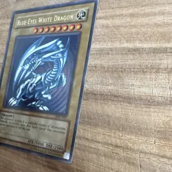 Yu-Gi-Oh! Konami Blue-Eyes White Dragon SDK-001 Ultra Rare 3000/2500 EN UNL - Image 4