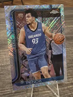 2025-26 Topps Chrome Noah Penda #282 SKYLIGHT Refractor Magic Rookie - Image 2