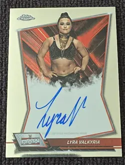 Lyra Valkyria 2026 Topps Chrome WWE Base Auto #RBA-LYR - Image 4