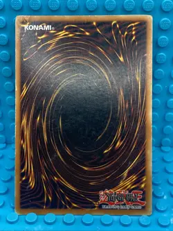 Yugioh Blue-Eyes White Dragon SDK-001 Damaged - Image 4