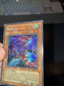 Yugioh Yata-Garasu Legacy of Darkness Secret Rare Holo 1st LOD-000 NM HOLO Bleed - Image 4