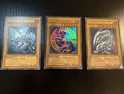 Yu-Gi-Oh! 3-Card Lot Blue-Eyes SDK-001, Dark Magician SDY-006, Red-Eyes SDJ-001 - Image 1