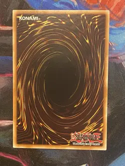 Yu-Gi-Oh TCG Dark Magician MVP1-ENGV3 Limited Edition - Image 4