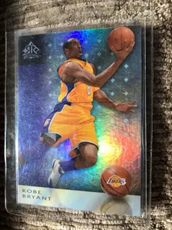 KOBE BRYANT 2006 07 UPPER DECK REFLECTIONS GOLD LAKERS #44 - Image 1