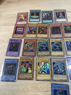 Vintage Yu-Gi-Oh Card Holo Lot of 24 Cards 1996 Konami - Image 2