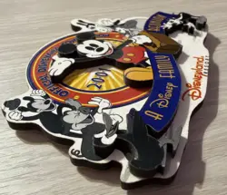 Disneyland Disneyana Convention 2001 A DISNEY FAMILY REUNION Magnet 2-D NEW - Image 4