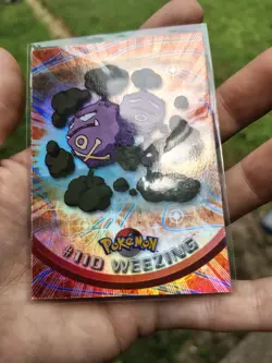 Topps TV Animation Edition Weezing #110 Rainbow Holo Pokemon Card English - Image 3