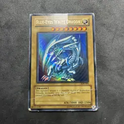Blue-Eyes White Dragon SDK-001 Starter Deck: Kaiba Unlimited (POOR) (DAMAGED) - Image 1