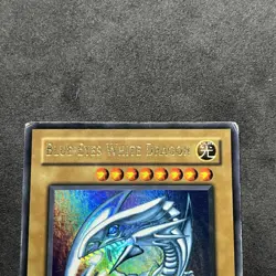 Blue-Eyes White Dragon SDK-001 Starter Deck: Kaiba Unlimited (POOR) (DAMAGED) - Image 3