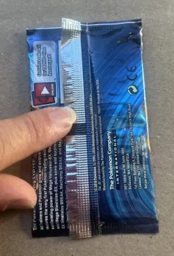 Pokemon "Evolutions" 10-Card Sealed Booster Pack (Mega Charizard) X1 - Image 2
