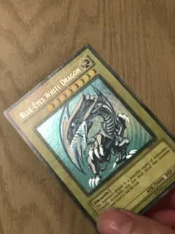 Yugioh VERY FADED Blue Eyes White Dragon SDK-001 Ultra Rare Card - Image 4