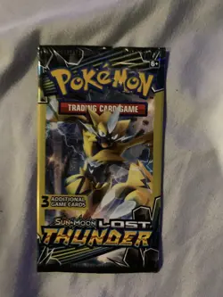 Pokemon TCG Sun and Moon Lost Thunder Booster 3 Card Pack - Image 2
