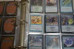 Magic The Gathering Binder w 375+ Cards 1990s Wizards of the Coast MTG Fantasy - Image 4