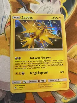 2019 Zapdos Holo Rare 24/68 Hidden Fates Pokemon TCG Card Near Mint Italian - Image 1