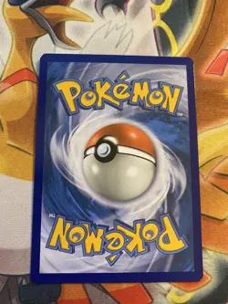 2019 Zapdos Holo Rare 24/68 Hidden Fates Pokemon TCG Card Near Mint Italian - Image 2