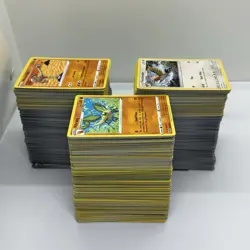 Pokemon 1,000 Pokemon TCG Trading Cards Collection Lot - Image 1