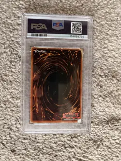 Konami Yu-Gi-Oh! Blue-Eyes White Dragon SDK-001 2002 PSA 1 Holo UR Unlimited - Image 2