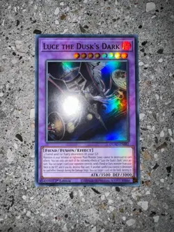 Yugioh TCG Luce the Dusk's Dark DUAD-EN082 Super Rare 1st Ed EU NM-M - Image 3