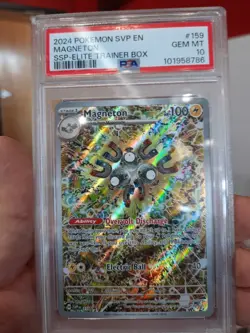 Magneton Psa 10 Gem Mint Surging Sparks Elite Trainer Box Promo 159 Svp En 2024 - Image 1