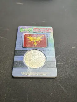1998 Pokemon Meiji Zapdos 145 Lottery Medal with Backing Rare Prize Coin - Image 2
