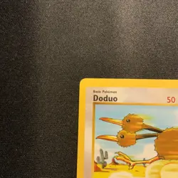 First Edition Doduo 048/102 Base Set (Shadowless) Pokemon Card small crease - Image 2