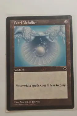 Pearl Medallion Tempest Regular - Image 1