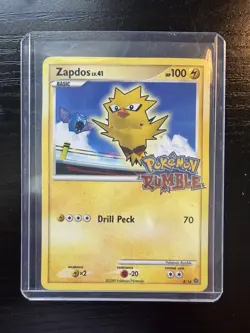 2009 Pokemon TEAM RUMBLE Promo ZAPDOS 8 /16 Reverse Holo Foil Stamp Rare - Image 1