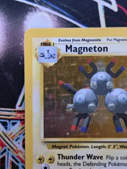 Pokemon TCG - Magneton 9/102 - Holo Rare - Base Set Unlimited - Vintage WoTC - Image 3