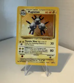 WotC Magneton 9/102 Base Set Holo Rare English 1999 Pokemon TCG DAMAGED - Image 1